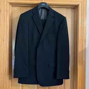 Men’s Hugo Boss 2-Piece Suit